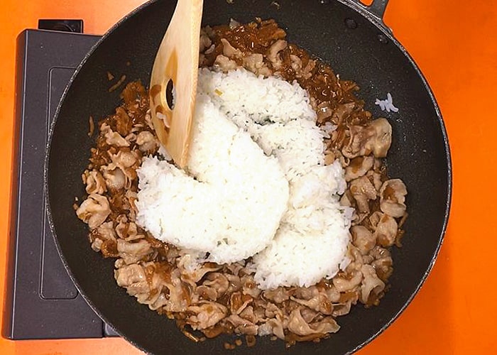 「CUPCOOK®で簡単＆美味しすぎ感動！ しょうが焼きチャーハン！」の作り方画像 3枚目