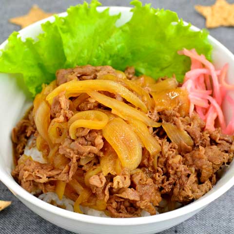 
				ガッツリ食べたい！ 王道の牛丼
			