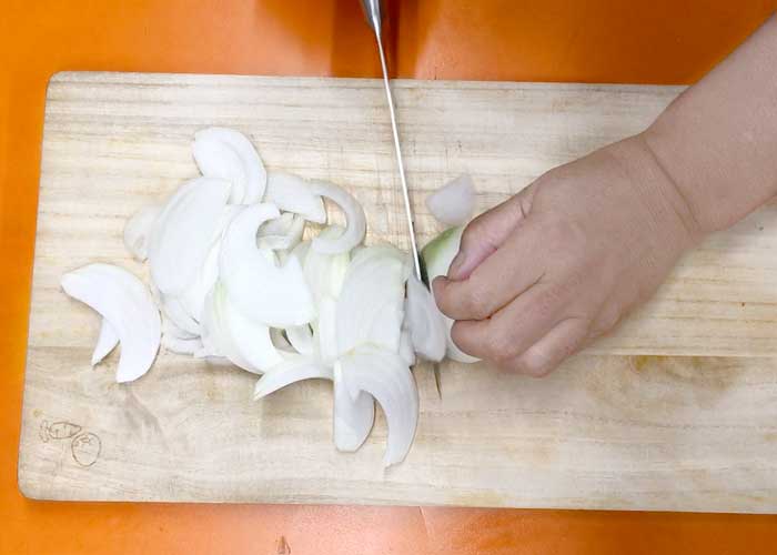 「ガッツリ食べたい！王道の牛丼」の作り方画像 1枚目