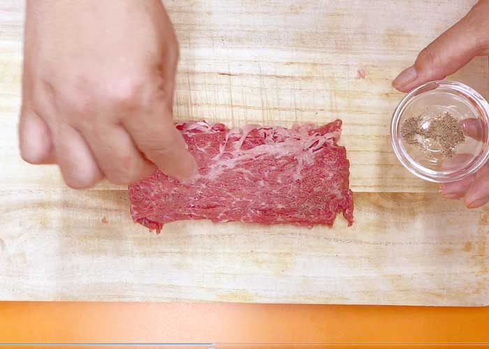 「牛肉切り落としで作る絶品ステーキ！」の作り方画像 2枚目