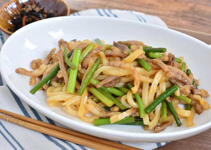 「モチモチ食感♪ 豚の細切れとにんにくの芽の焼きうどん♪」の作り方画像 4枚目