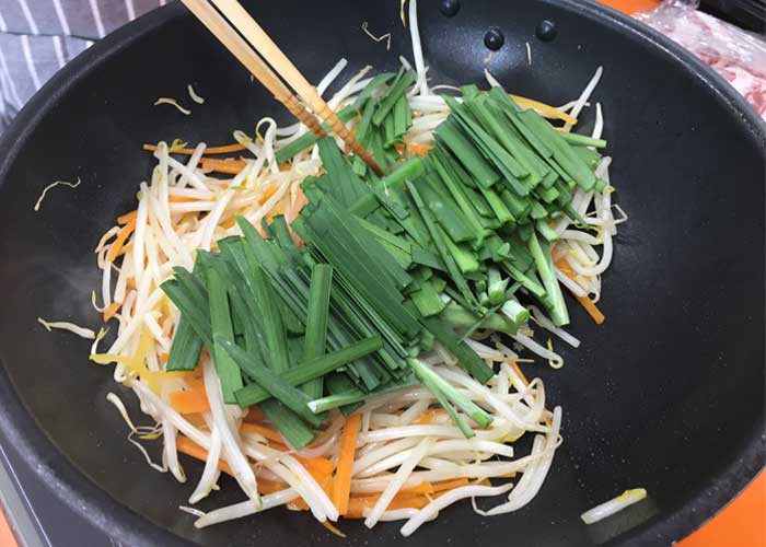 「お箸が止まらない！！ ガッツリ食べたい時の牛カルビビビンバ丼！！」の作り方画像 3枚目