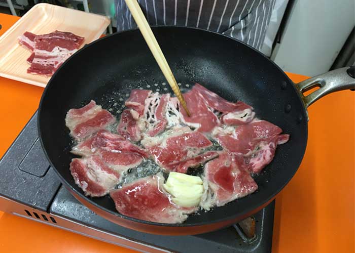 「爽やかな甘みが美味しい☆ 牛肉のケチャップ炒め！」の作り方画像 2枚目