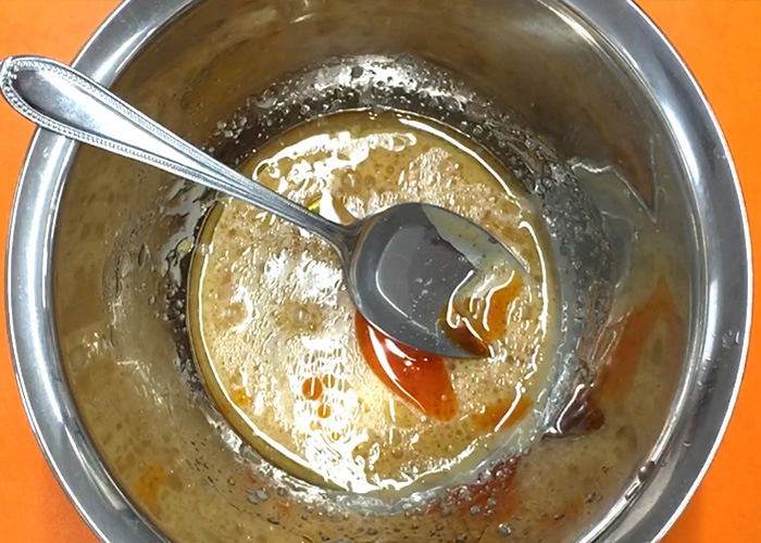 「ピリッとラー油が食をそそる♡ 鶏むね肉のバンバンジー」の作り方画像 3枚目