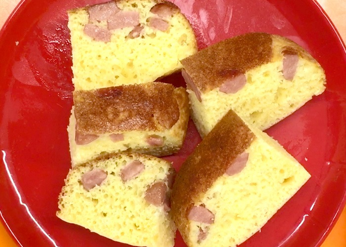 「炊飯器でカンタン！ しっとり美味しい♪ ウィンナーケーキ」の作り方画像 5枚目