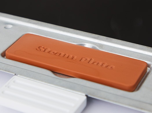 秘密はこの陶器製スチームプレート！！