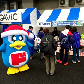 ドンペンと水戸ホーリーホックイベント MEGAドン・キホーテ勝田店出張店舗