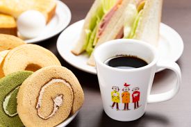 ホリーズカフェ 店舗イメージ1